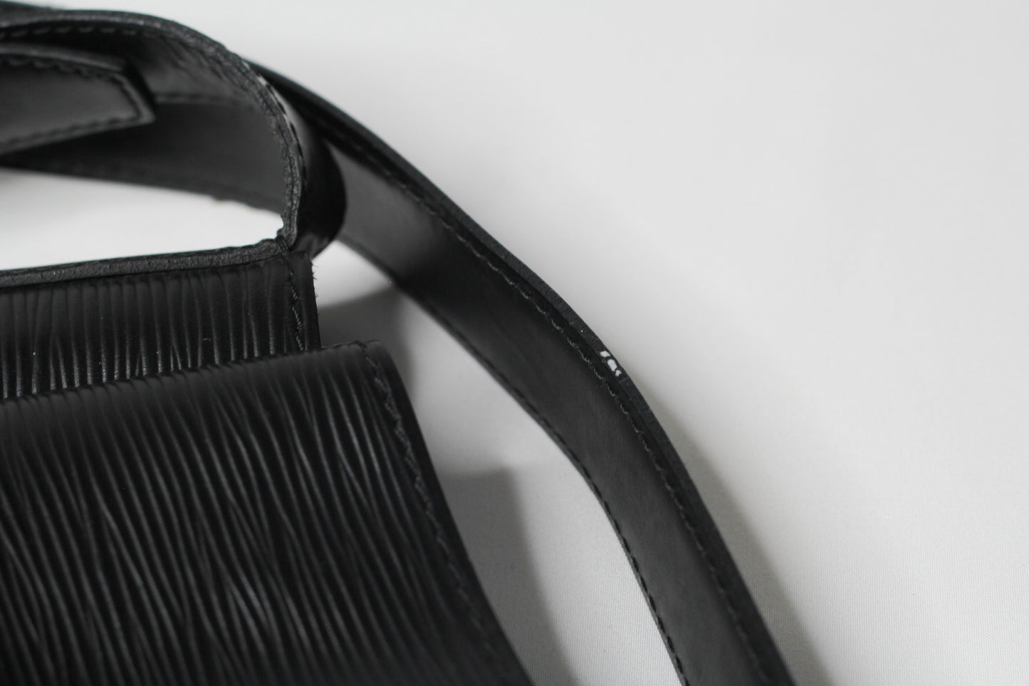 Louis Vuitton Sac d'Epaule Bucket Bag PM Black Leather