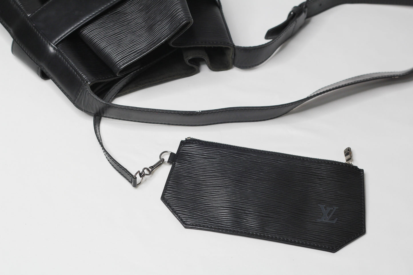 Louis Vuitton Sac d'Epaule Bucket Bag PM Black Leather