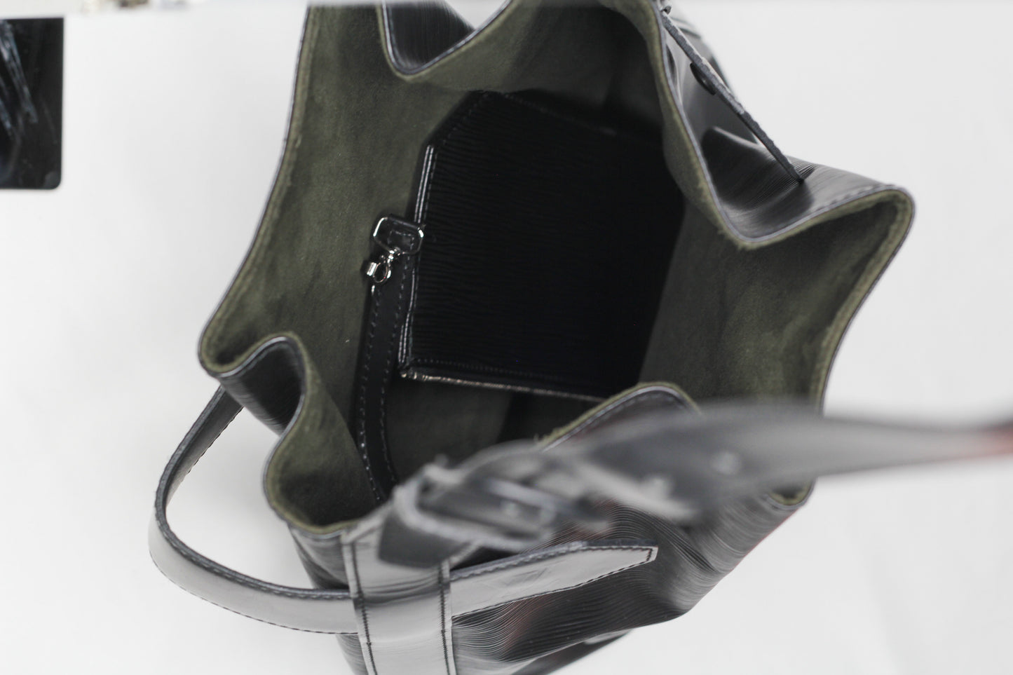 Louis Vuitton Sac d'Epaule Bucket Bag PM Black Leather