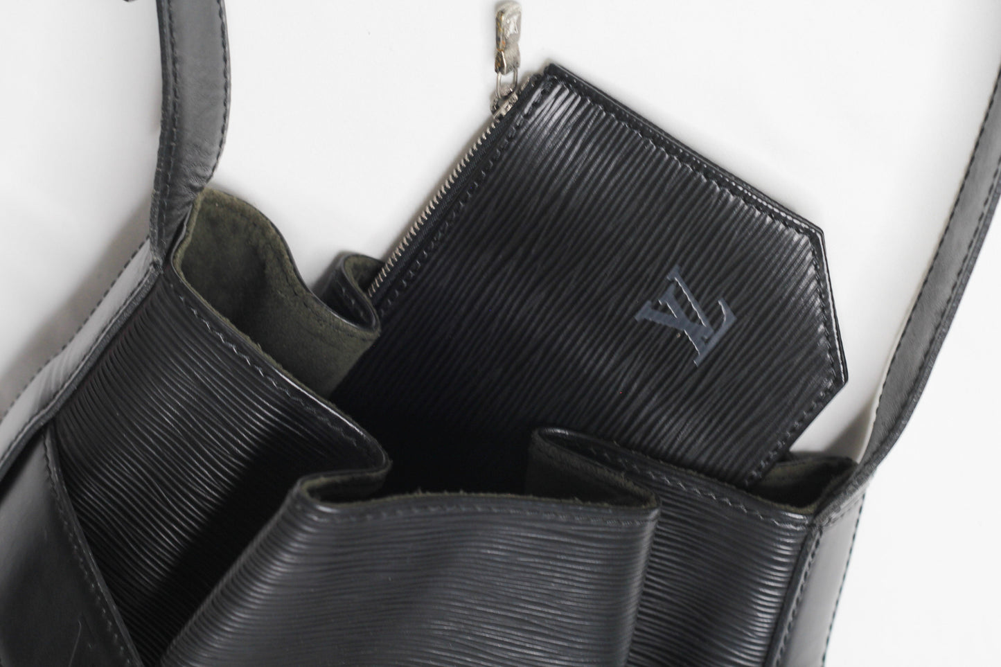 Louis Vuitton Sac d'Epaule Bucket Bag PM Black Leather
