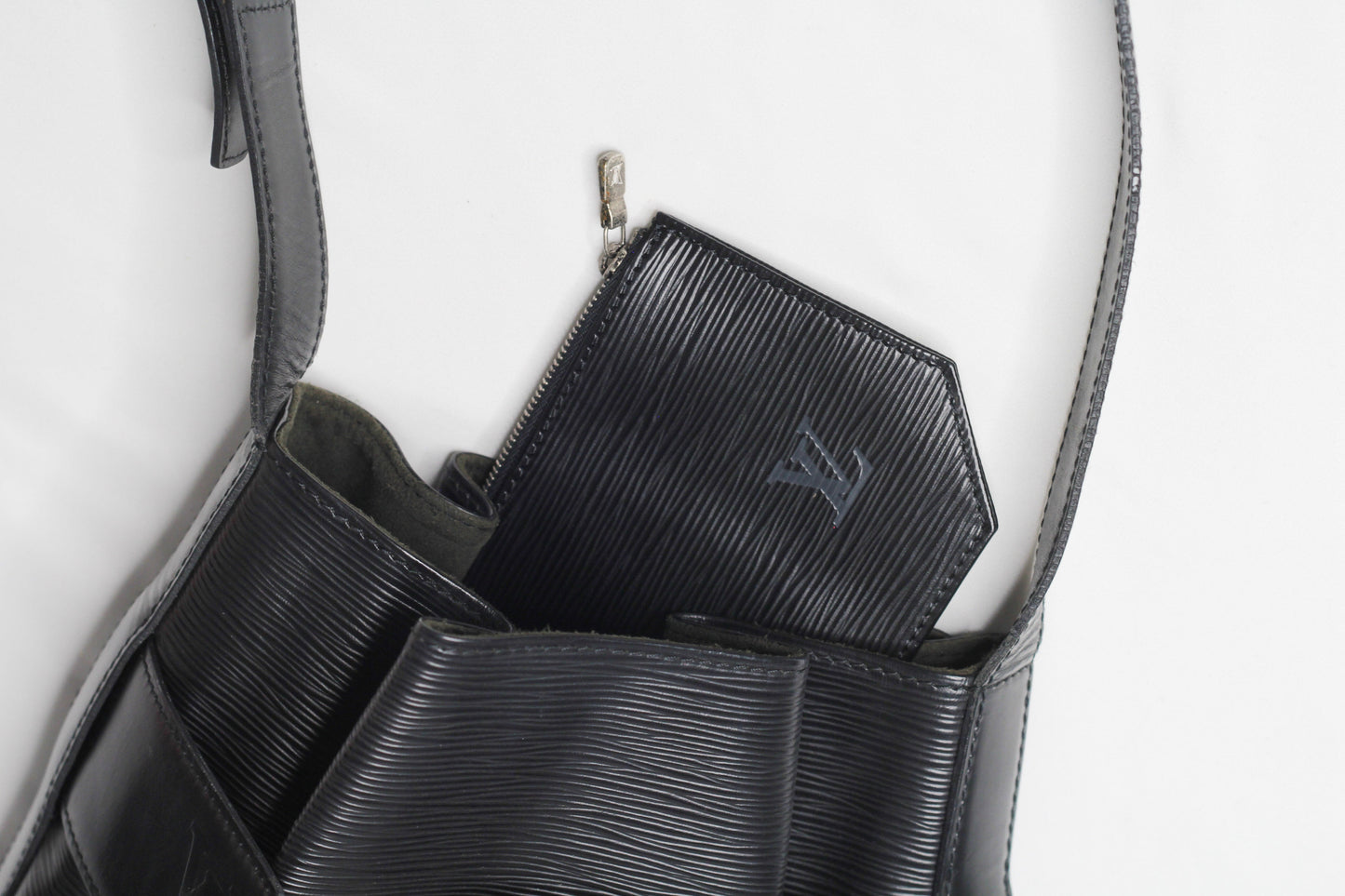 Louis Vuitton Sac d'Epaule Bucket Bag PM Black Leather