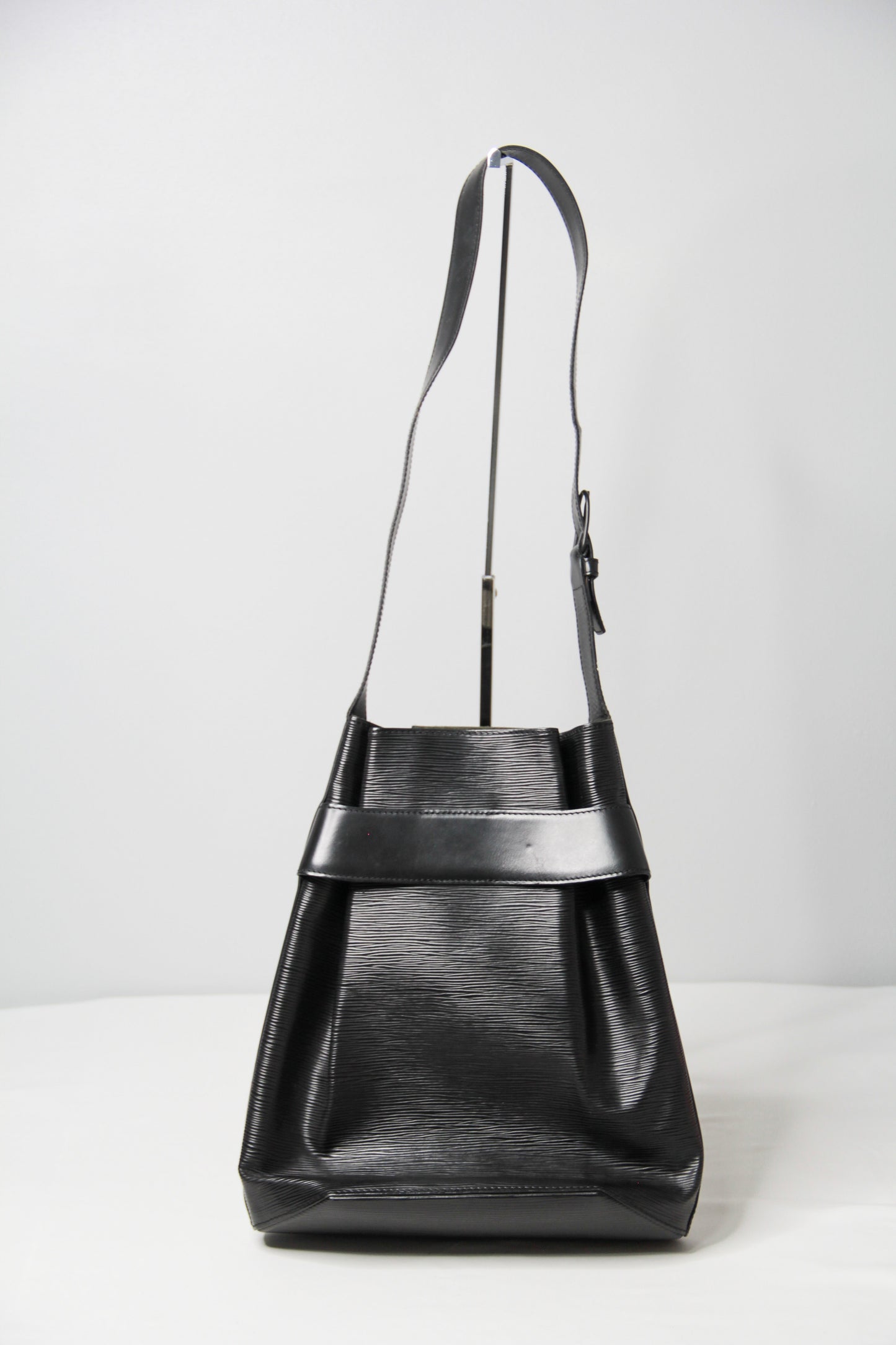 Louis Vuitton Sac d'Epaule Bucket Bag PM Black Leather