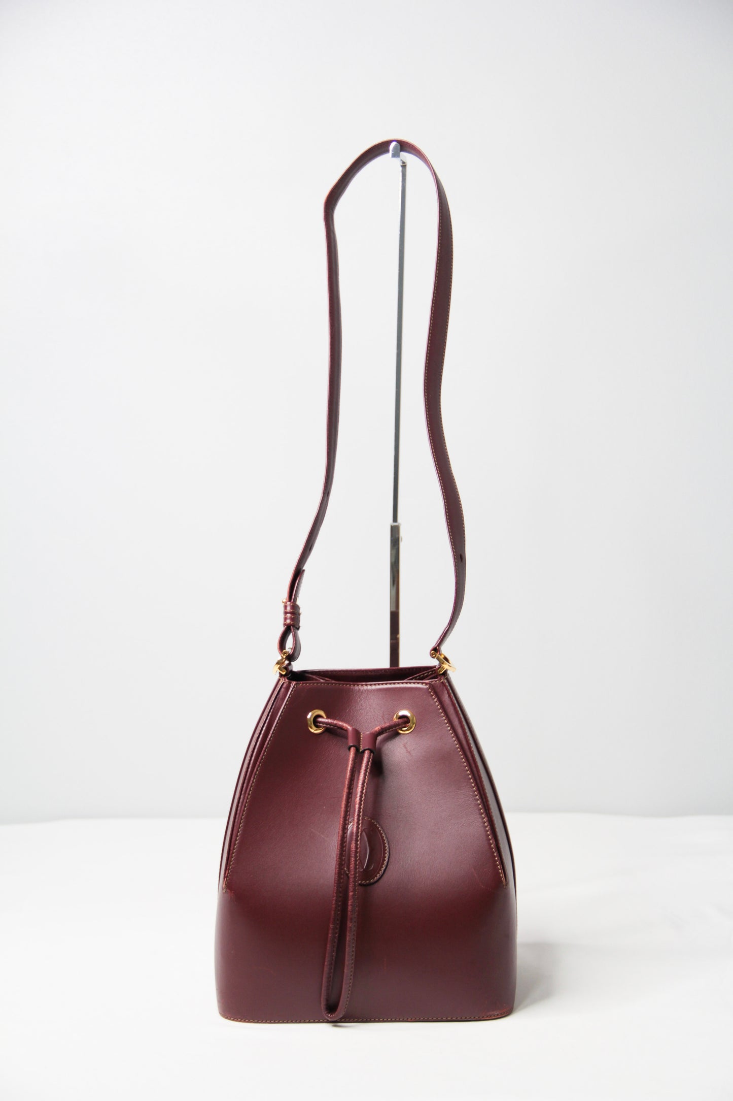 Must de Cartier Drawstring Shoulder Bag Bordeaux Leather