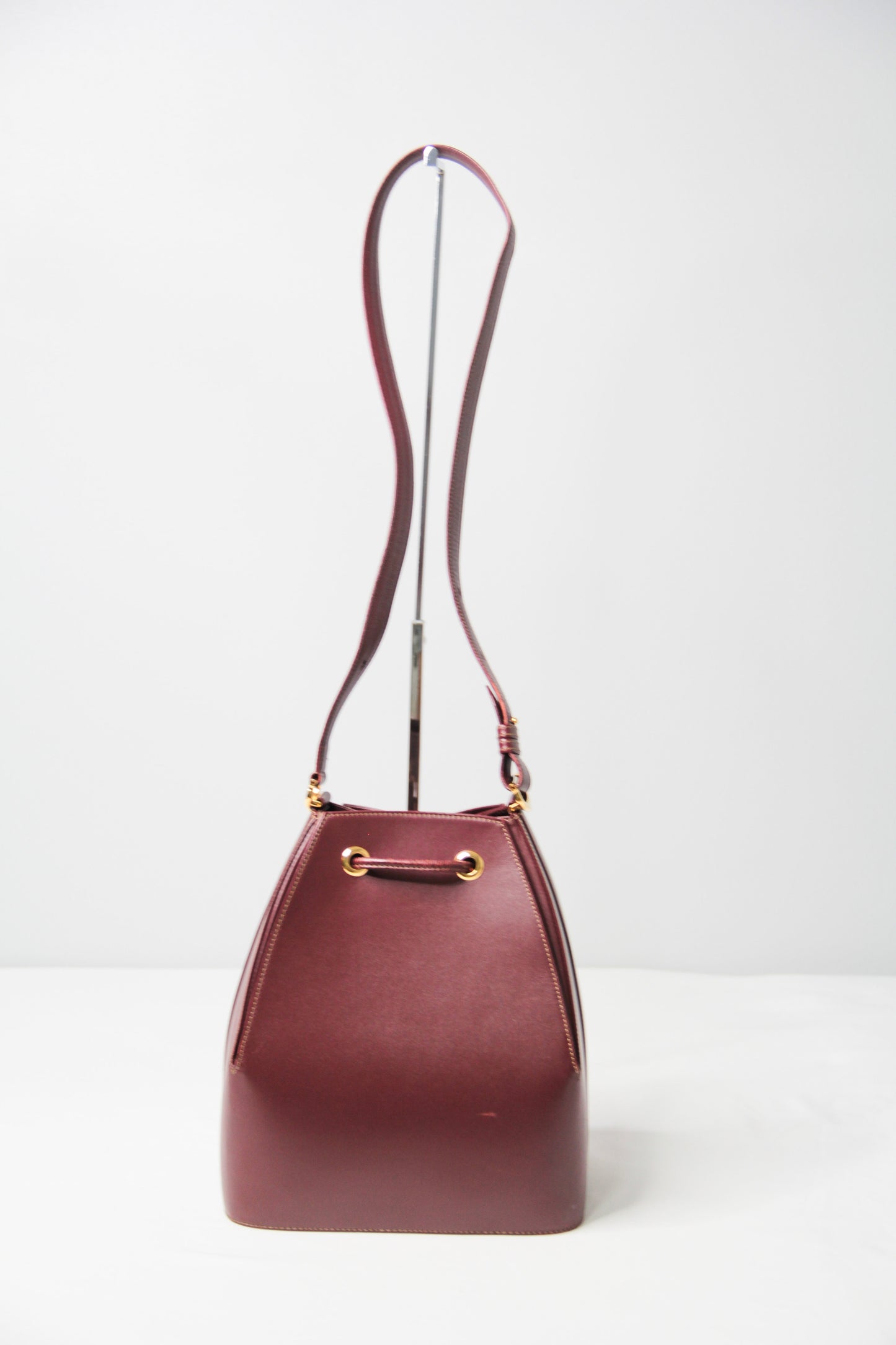 Must de Cartier Drawstring Shoulder Bag Bordeaux Leather