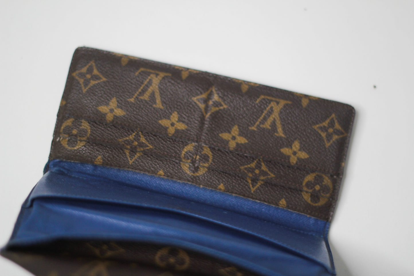 Louis Vuitton Wallet Brown Monogram (blue inside)