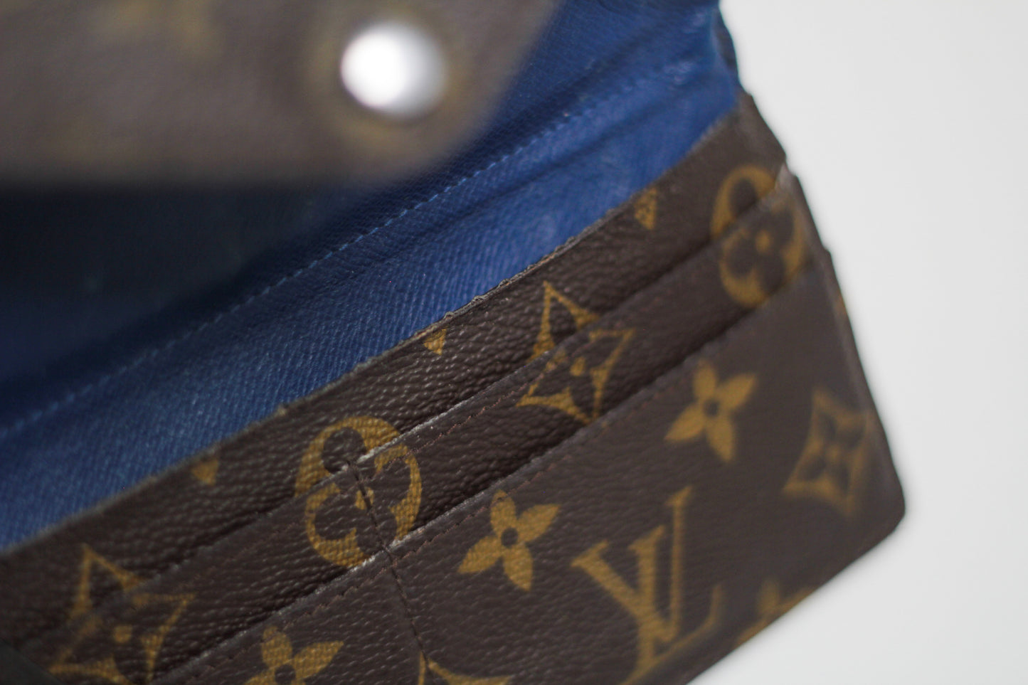 Louis Vuitton Wallet Brown Monogram (blue inside)
